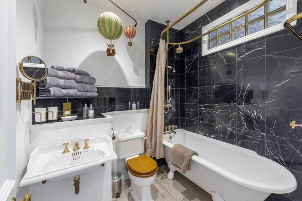 Georgian Apartment Located In The Center Of Bath. Exteriér fotografie